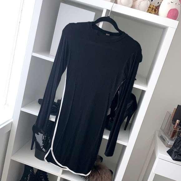 black long sleeve dress w/ white stripe detailing - Picture 1 of 2